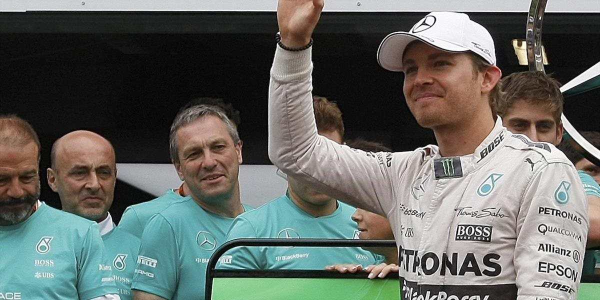 F1: Z vavrínov sa na VC Monaka po chybe Hamiltona tešil Rosberg