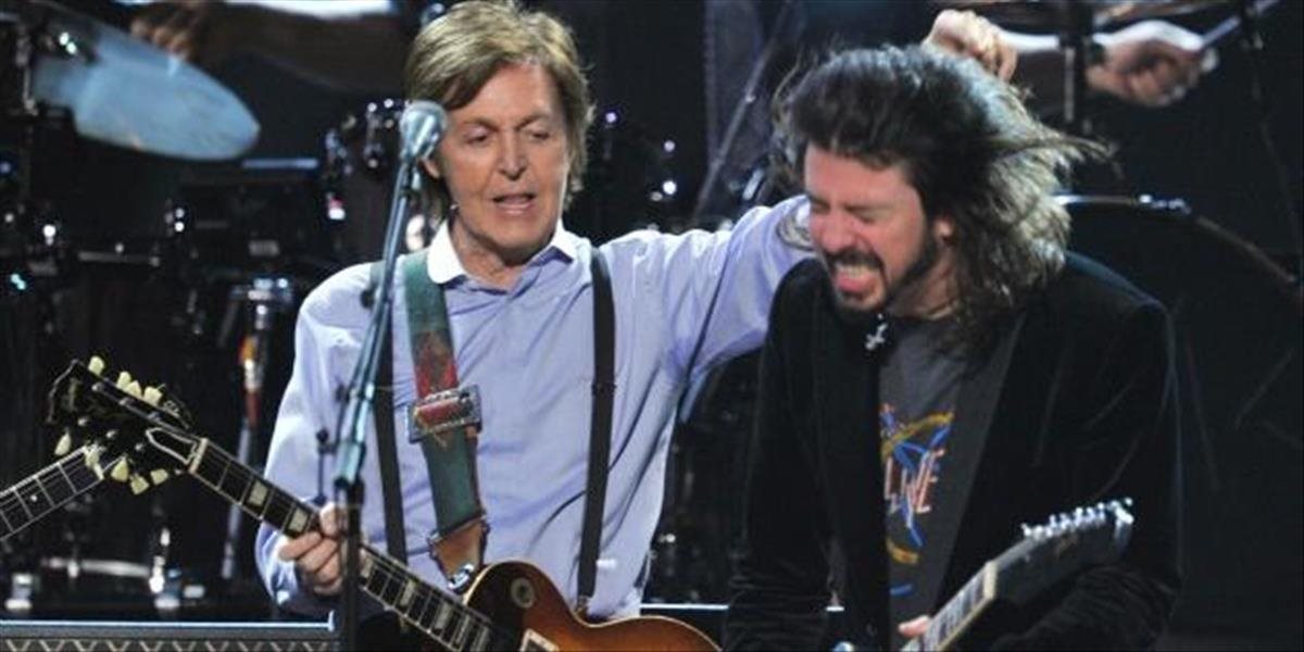 Dave Grohl vystúpil na koncerte Paula McCartneyho