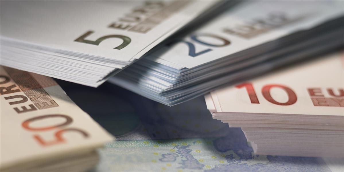 Kurz eura klesol na 1,0932 USD/EUR