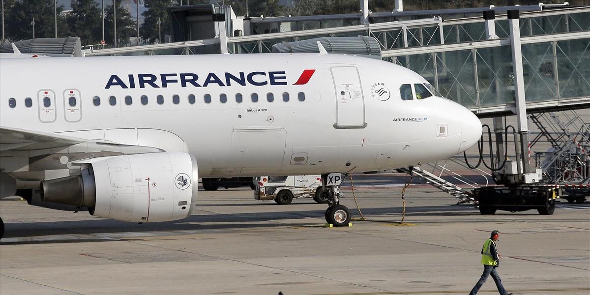 Lietadlo Air France smerovalo do štvortisícovej sopky