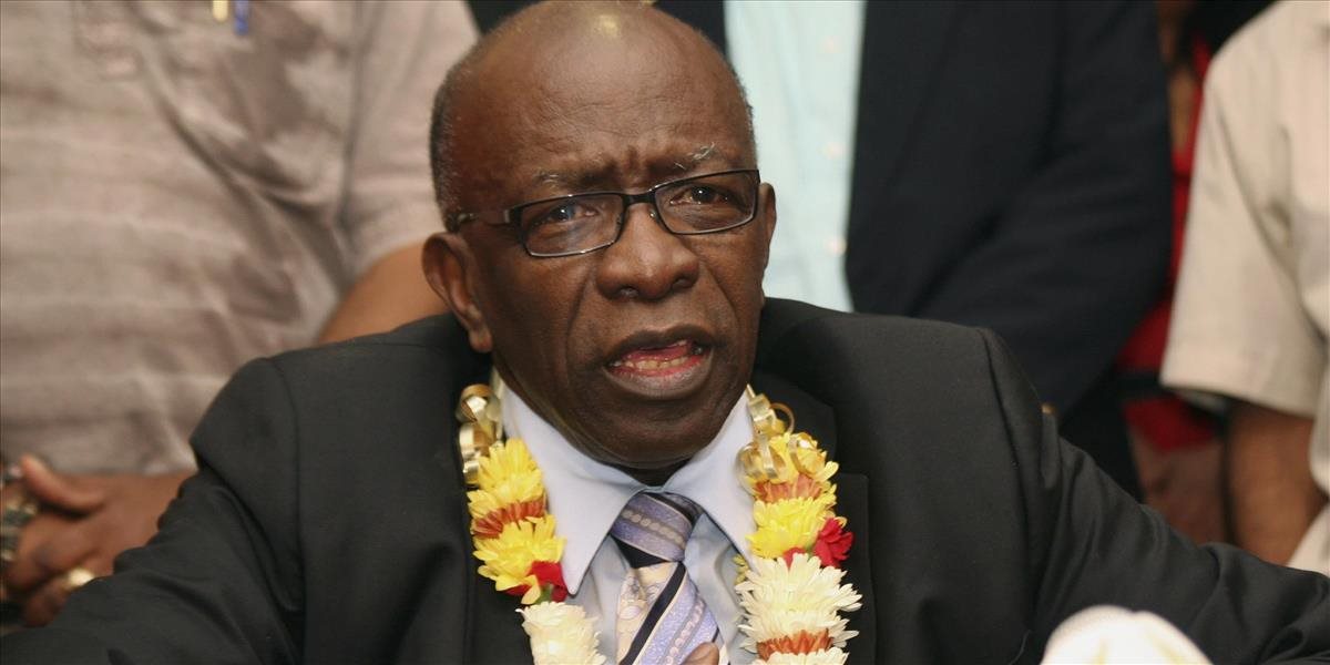 Bývalý viceprezident FIFA Jack Warner sa sám odovzdal polícii