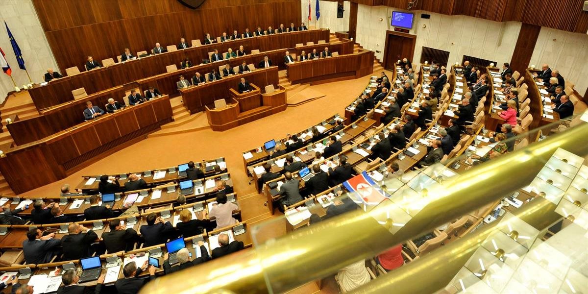 Parlament po dvoch dňoch ukončil rokovanie o predaji Slovenských elektrární