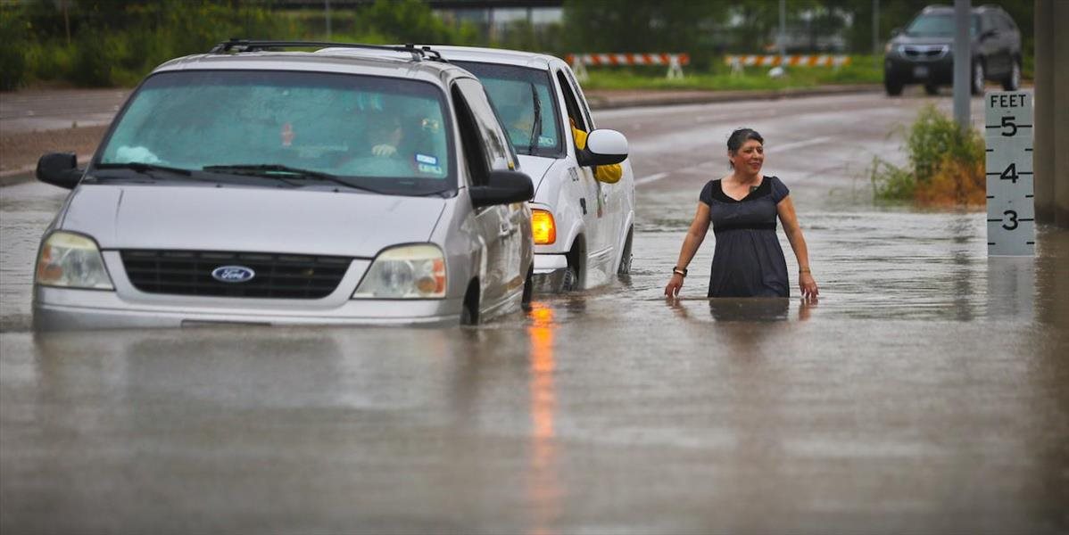 Tornáda a záplavy v USA si vyžiadali už najmenej 41 obetí