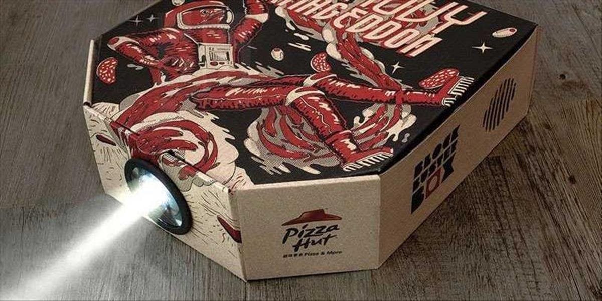 VIDEO Revolučná krabica od pizze poslúži zároveň ako projektor pre váš smartfón