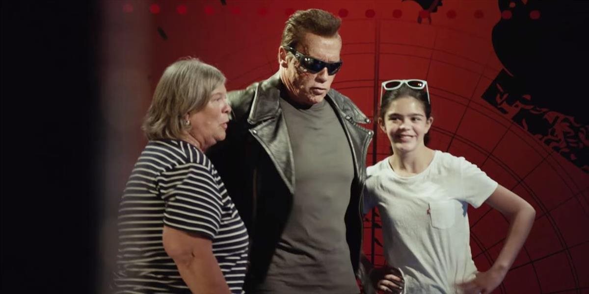 VIDEO Arnold Schwarzenegger má zmysel pre humor: Terminátor vydesil ľudí na smrť