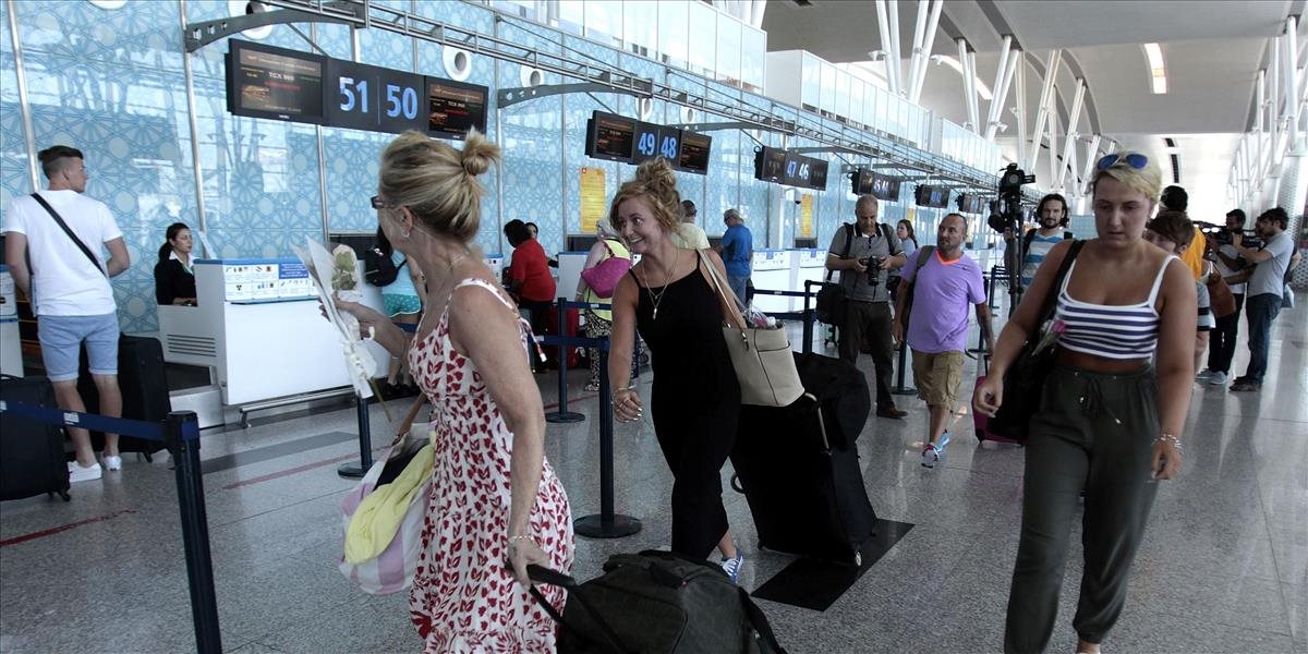 Zahraničných turistov z Tuniska evakuujú, Česi chcú zostať