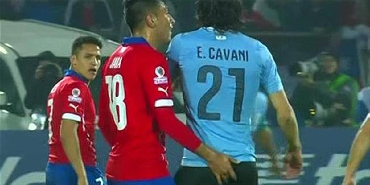 CONMEBOL naparil Jarovi tri zápasy natvrdo za provokovanie Cavaniho