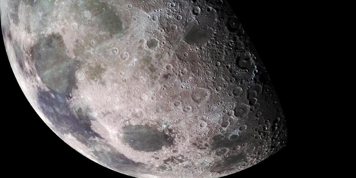 VIDEO Tento fotoaparát má taký silný zoom, že môžete sledovať pohyb Mesiaca
