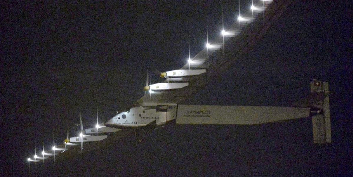Solárne lietadlo je v Tichom oceáne za bodom návratu, čaká ho 5 dní a nocí letu