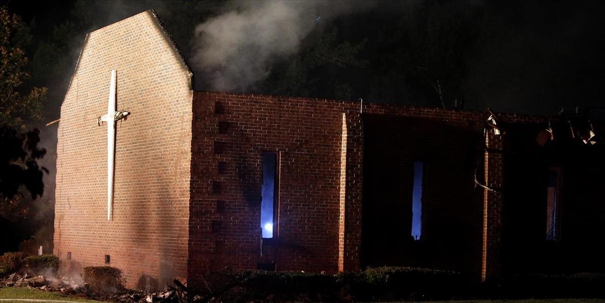 Horel ďalší černošský kostol v Južnej Karolíne, príčina je neznáma