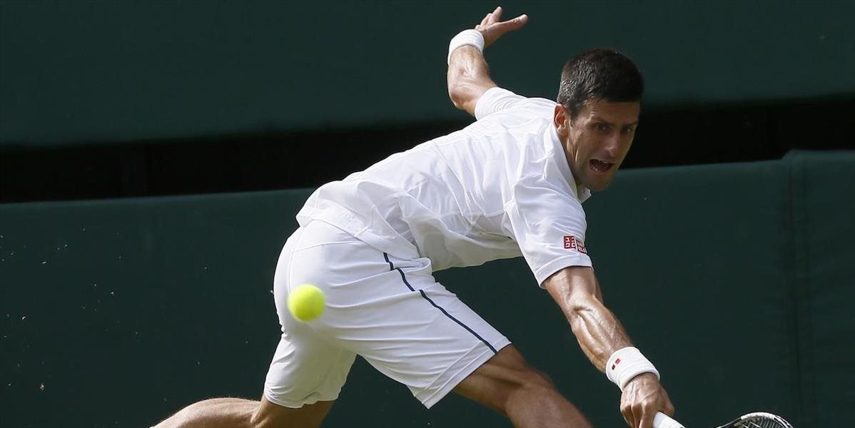 Wimbledon: Fanúšik si vypýtal od Djokoviča autogram na protézu