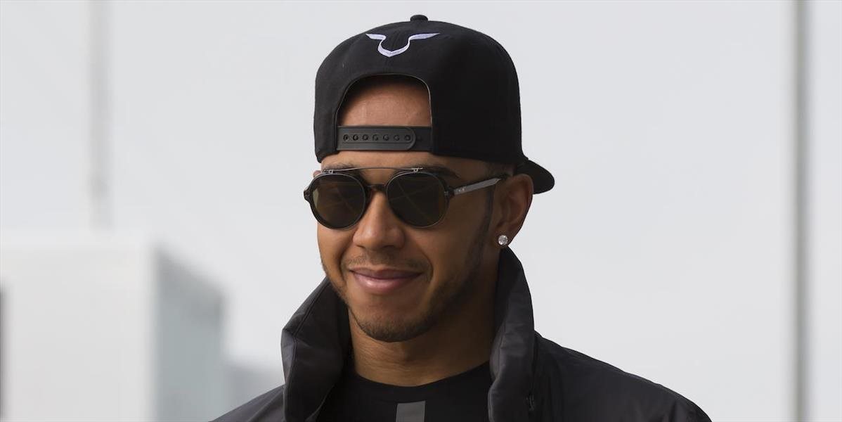 F1: Hamilton víťazom záverečného tréningu na Silverstone
