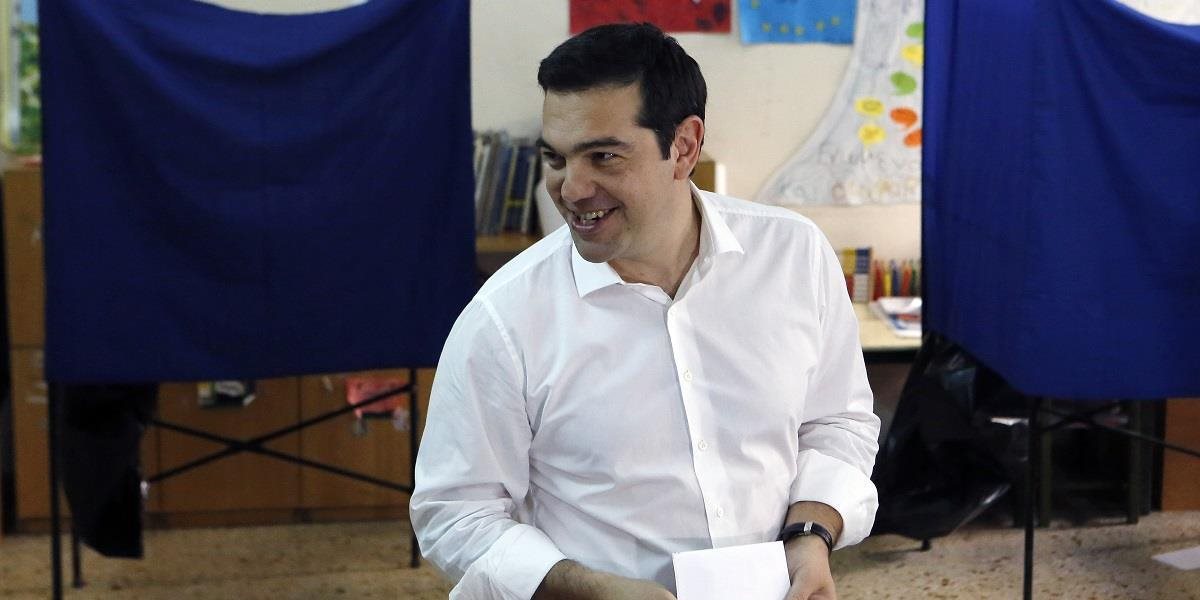 Premiér Tsipras vyjadril "optimizmus", keď hádzal do urny svoj hlas