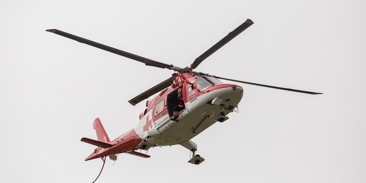 Vrtuľník pristál na diaľnici D1, posádka zachraňovala štvorročné dieťa