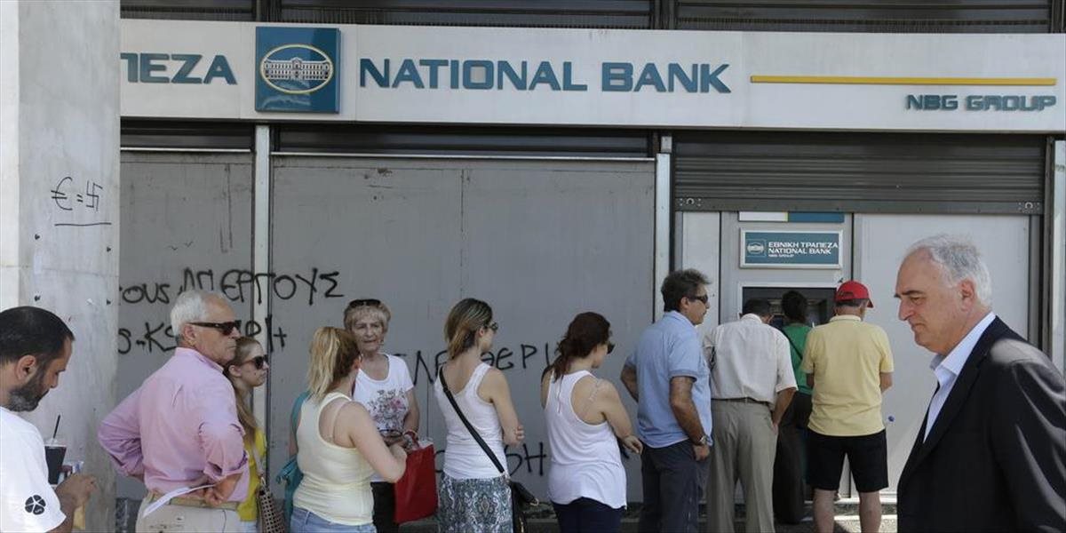 Akcie európskych bánk po gréckom referende oslabujú