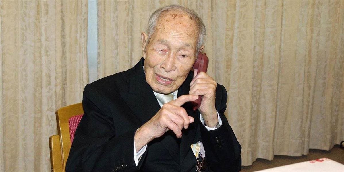 Najstarší muž na svete zomrel, mal 112 rokov