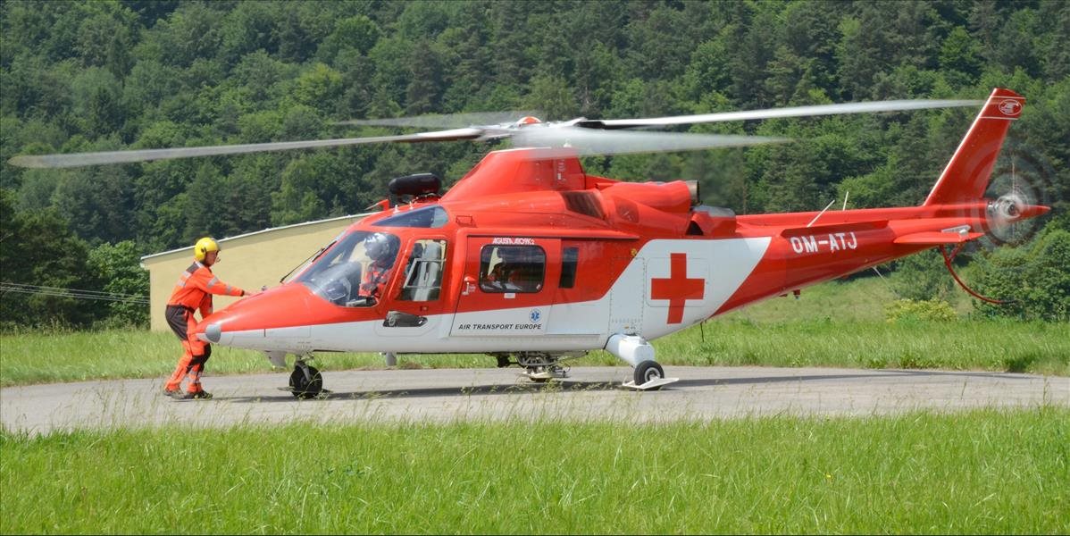 Leteckí záchranári pomáhali dievčaťu, ktoré spadlo počas túry