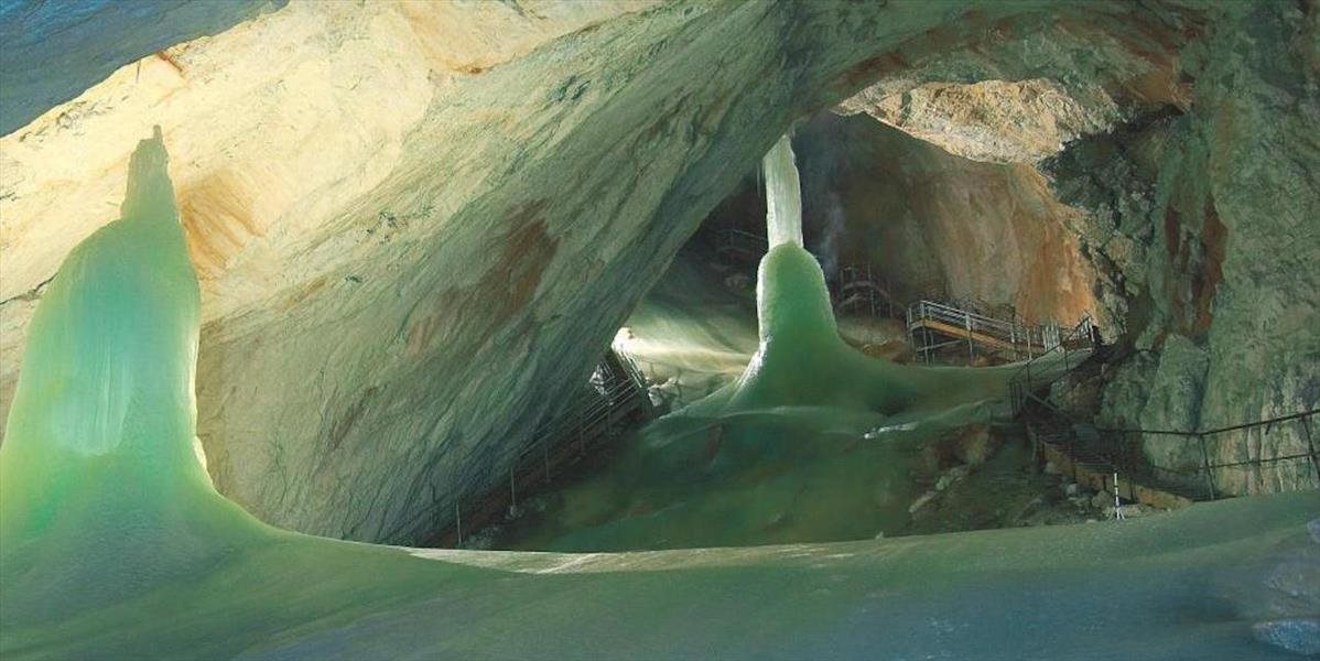 Jaskyniarka neprežila ťažké zranenie hlavy v neprebádanej jaskyni v Rakúsku