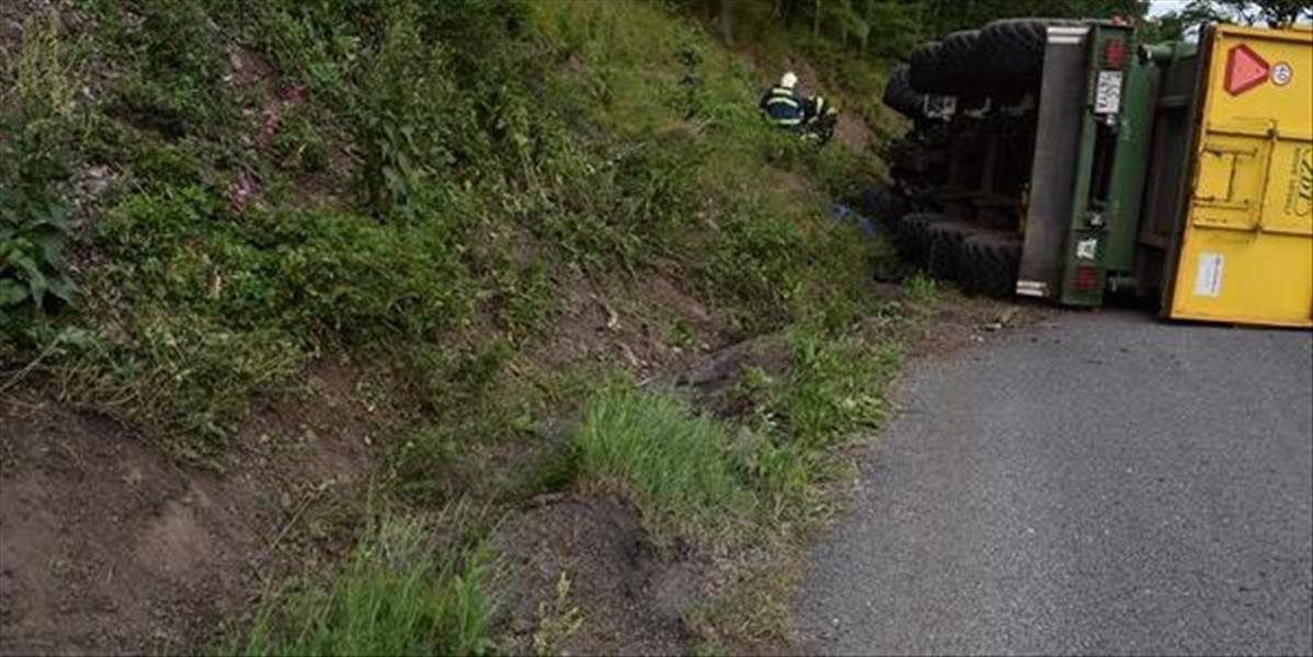 Pri zrážke osobného a nákladného auta v Žiline zahynul 62-ročný muž