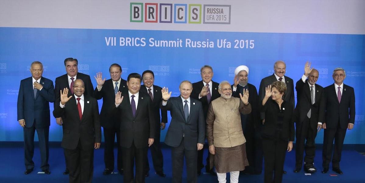 Premiéri Indie a Pakistanu sa stretli v Rusku, na okraj summitu v meste Ufa
