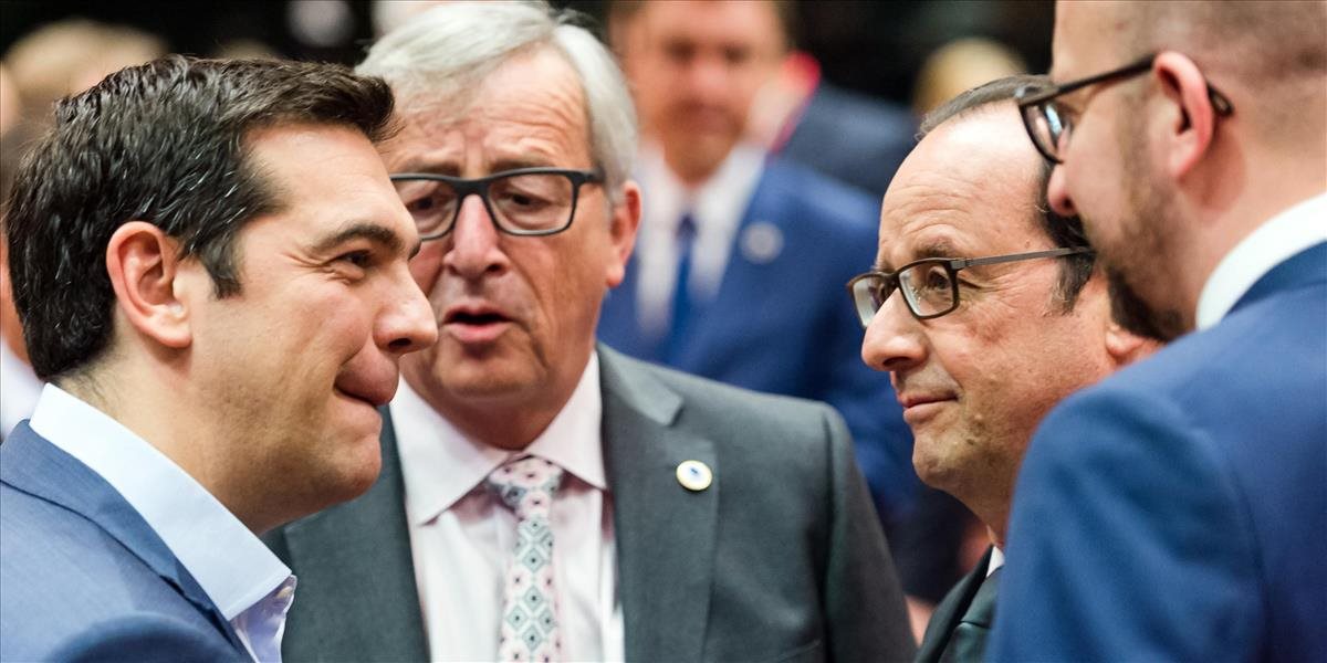 Summit eurozóny prerušený pre konzultácie aj osobitné rokovania