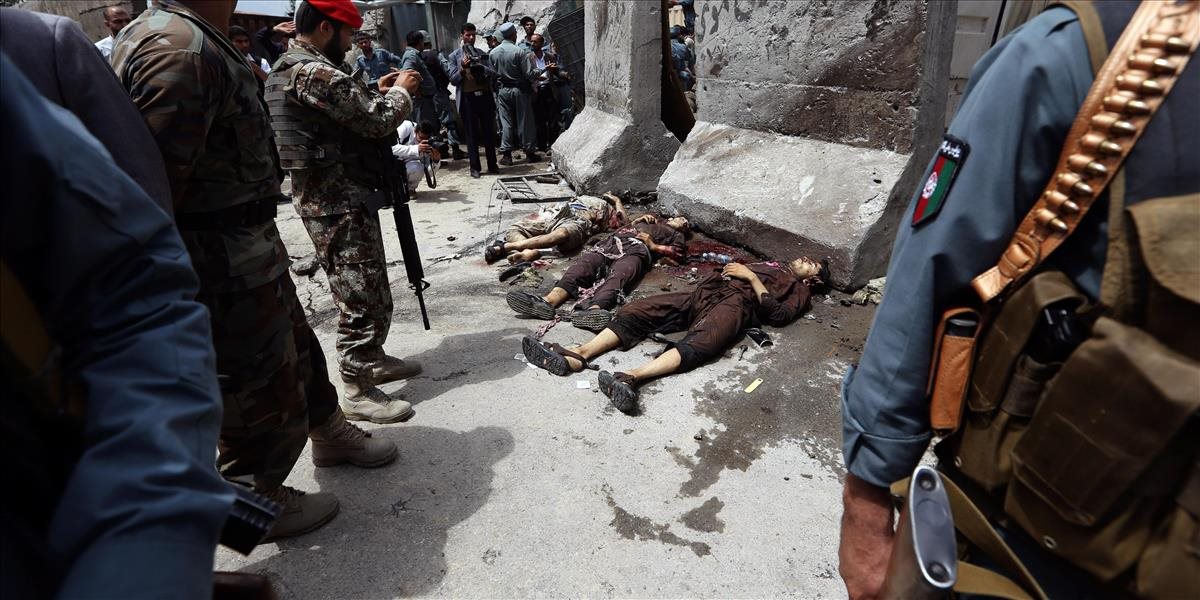 Pri leteckom útoku v Afganistane zahynuli 12 militanti z Talibanu