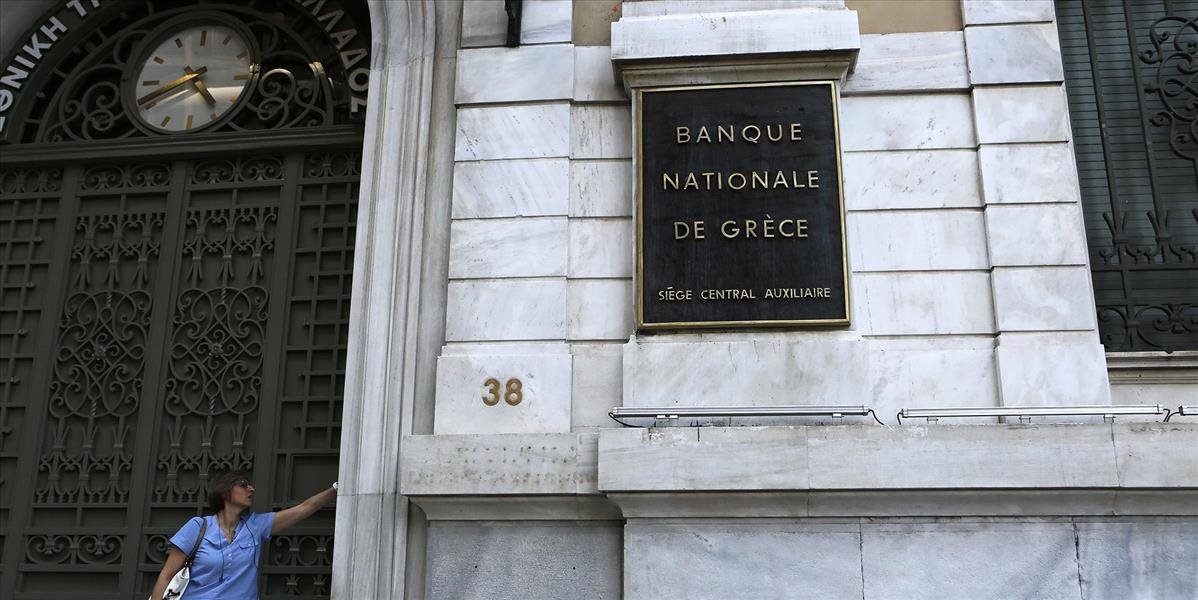 Grécke banky sú pripravené na otvorenie, čakajú na súhlas vlády a národnej banky