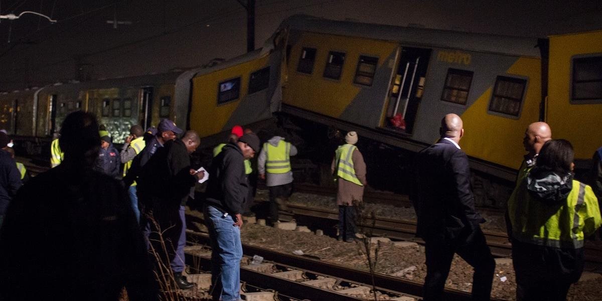 Pri zrážke osobných vlakov pri Johannesburgu utrpelo zranenia vyše 300 ľudí