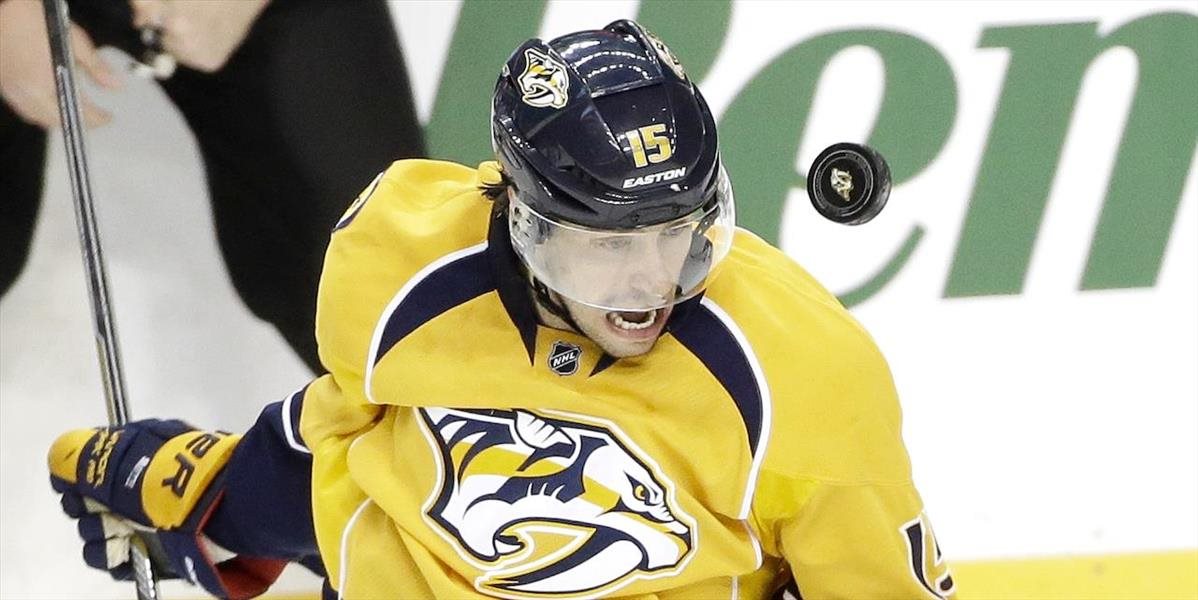 NHL: Predators si udržali Smitha, uzavreli s ním nový päťročný kontrakt