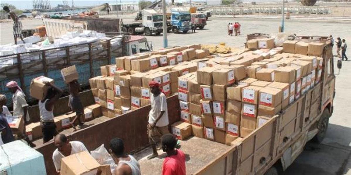 Do jemenského prístavu vplávali lode s potravinovou pomocou OSN