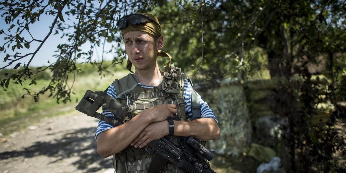 Obe strany konfliktu na Ukrajine sa naďalej obviňujú z porušovania prímeria