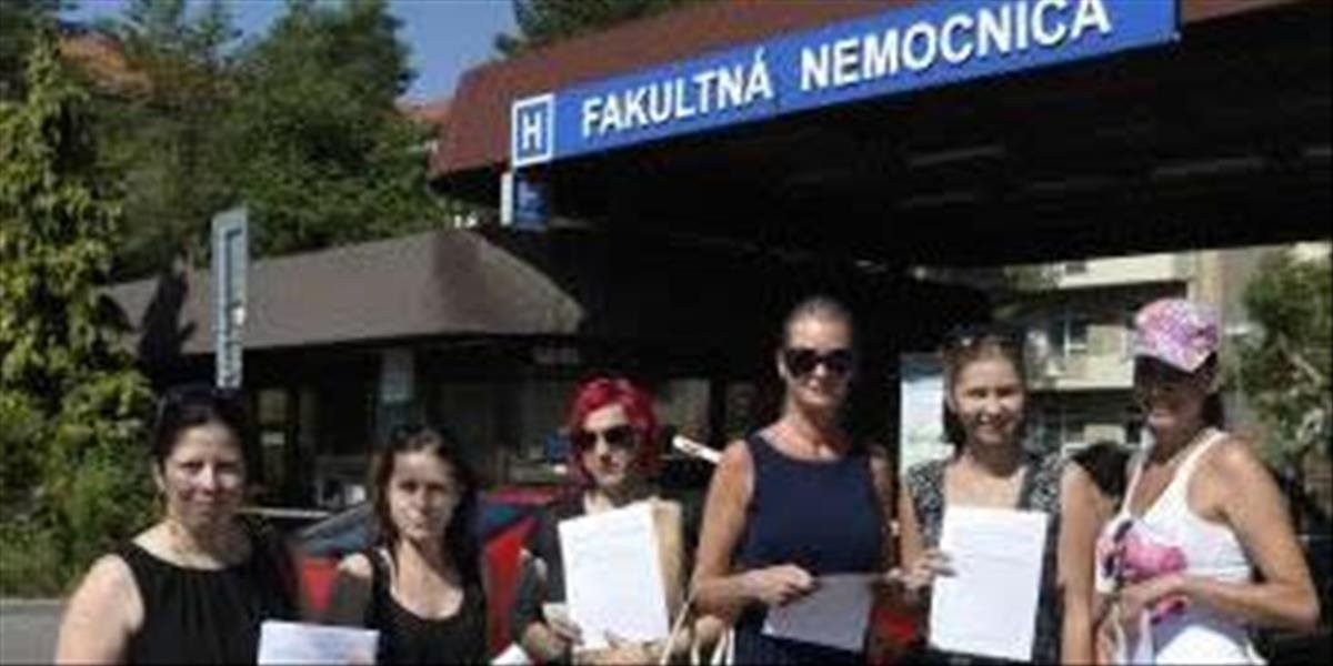 Odvolaného primára Kaščáka podporili kolegovia, začala sa aj petičná akcia