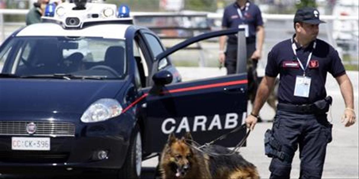 Talianska polícia podnikla rozsiahlu raziu voči herniam kalábrijskej mafie