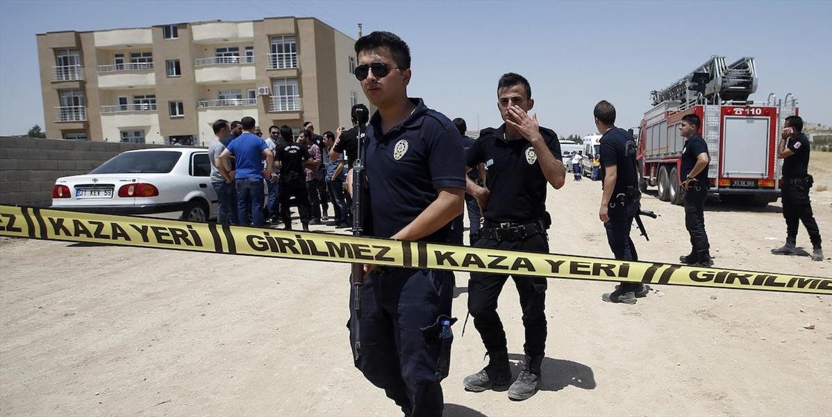Polícia v Istanbule podnikla razie zamerané proti islamistom a Kurdom