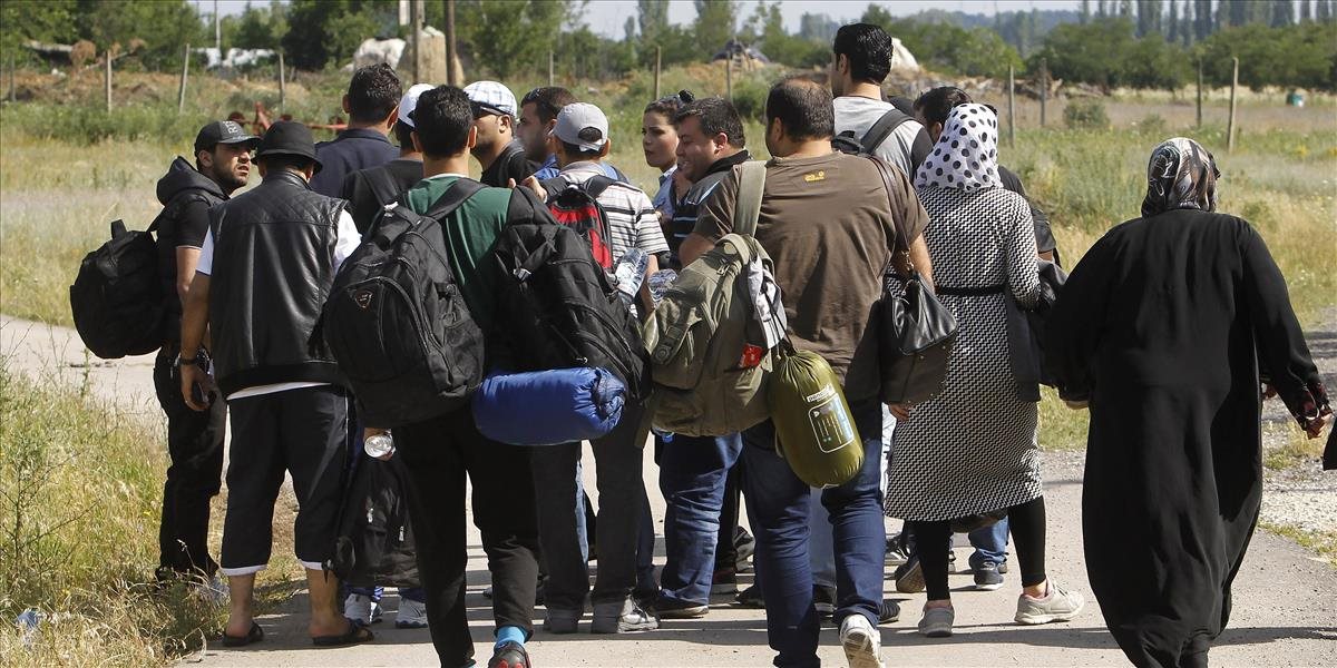 Rakúska polícia zastavila dodávku so 42 migrantmi