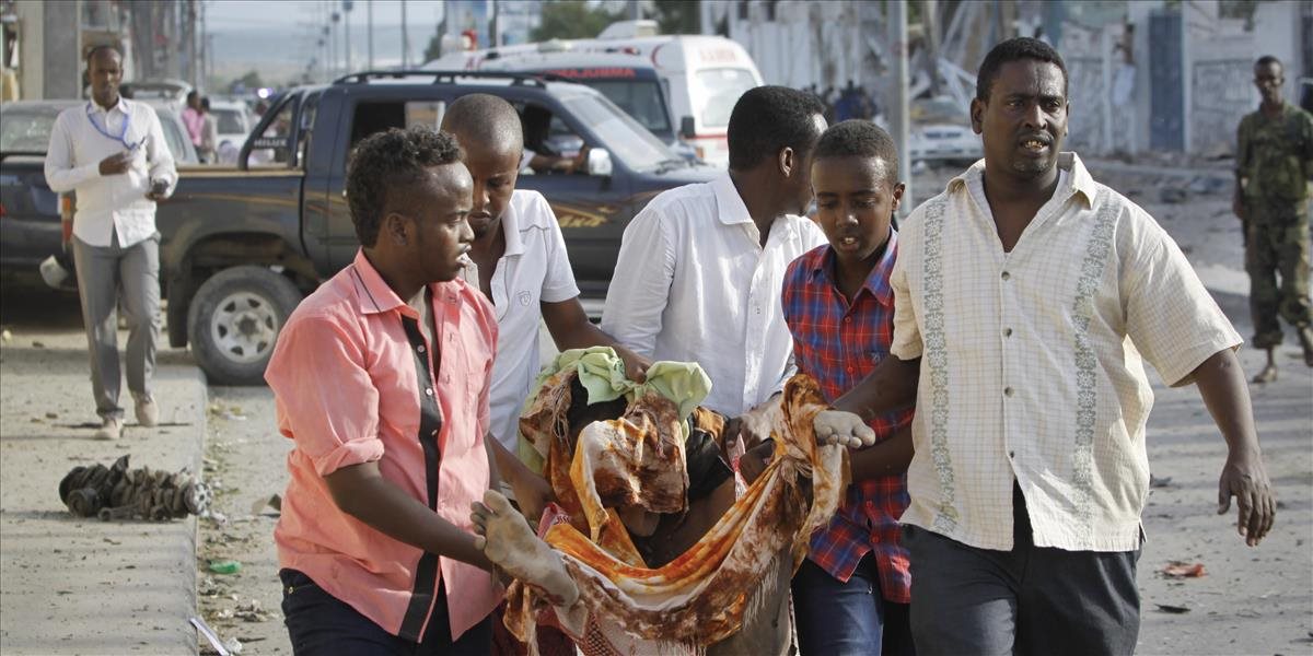 Počet obetí samovražedného útoku v Mogadiše stúpol na 13