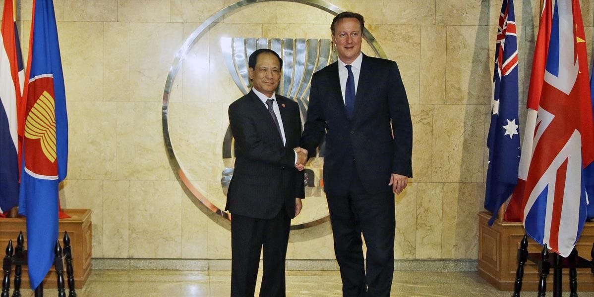 Cameron sa v Indonézii dohodol na spoločnom boji proti Islamskému štátu