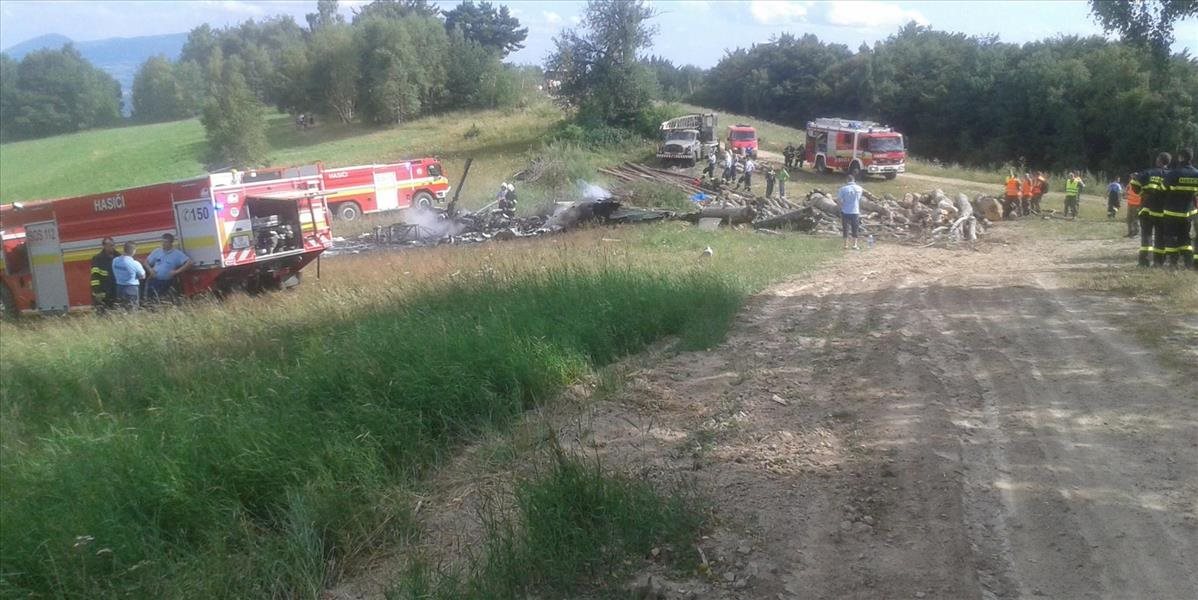 FOTO Ďalšie letecké nešťastie: Pri obci Geraltov sa zrútil vojenský vrtuľník, o život prišiel mladý pilot