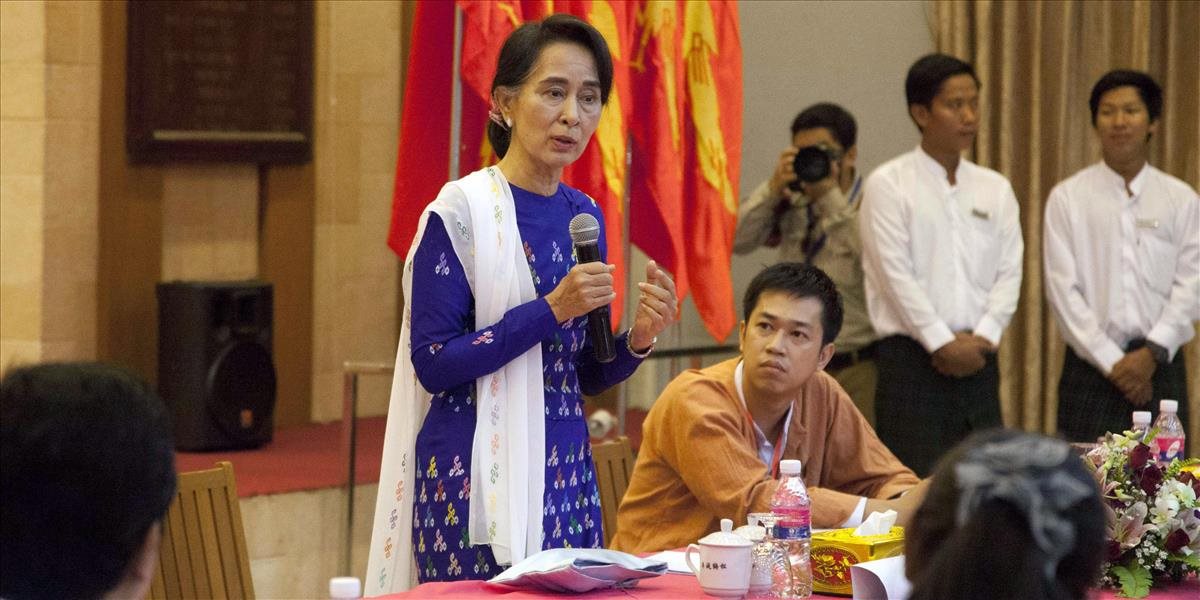 V Mjanmarských parlamentných voľbách bude kandidovať aj strana demokratickej aktivistky