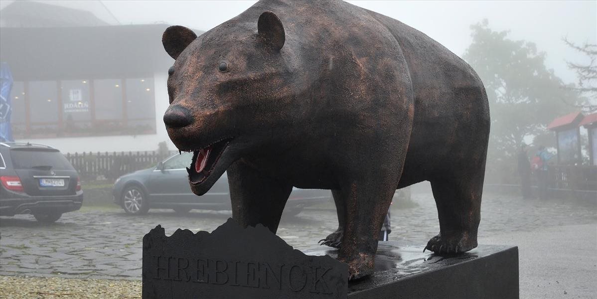 FOTO Návštevníkov Hrebienka víta 350-kilogramový oceľový medveď Kubo