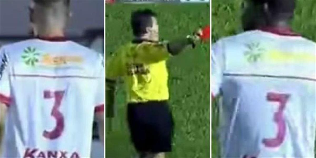 VIDEO Dvaja hráči brazílskeho tímu hrali s rovnakým číslom, jedného rozhodca vylúčil
