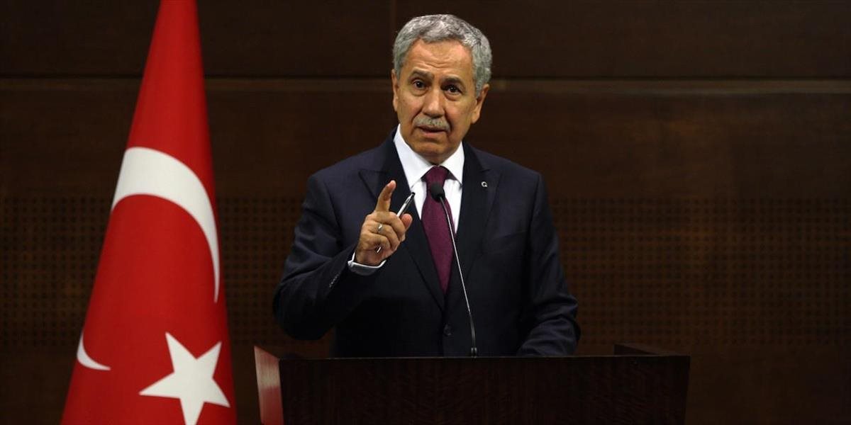 Turecký vicepremiér urazil členky parlamentu sexistickou poznámkou