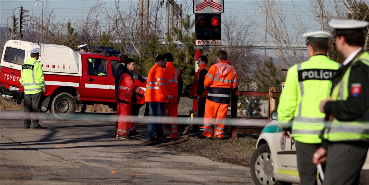 Na Ivanskej ceste v Bratislave došlo k tragickej nehode: Dôchodcu zrazil prichádzajúci vlak