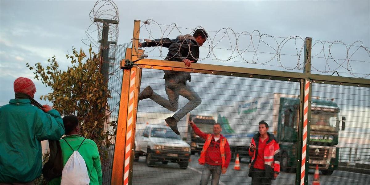 Dráma v Česku: Z utečeneckého tábora sa pokúsilo ujsť 50 migrantov