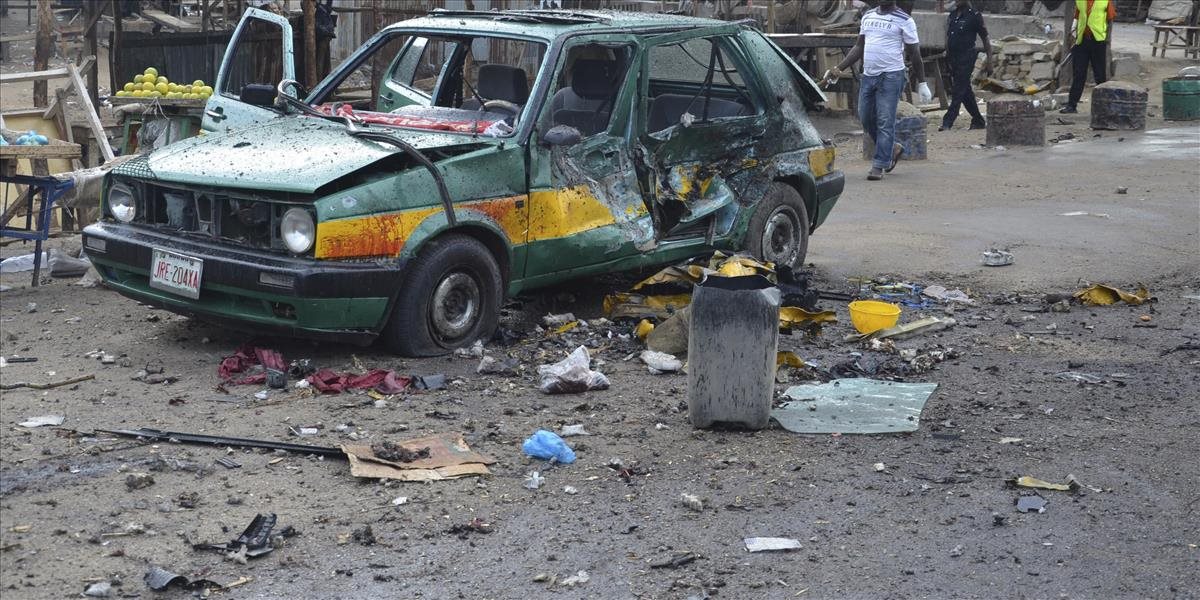 FOTO V Nigérii vybuchla bomba, po celom trhovisku sú rozhádzané kusy tiel