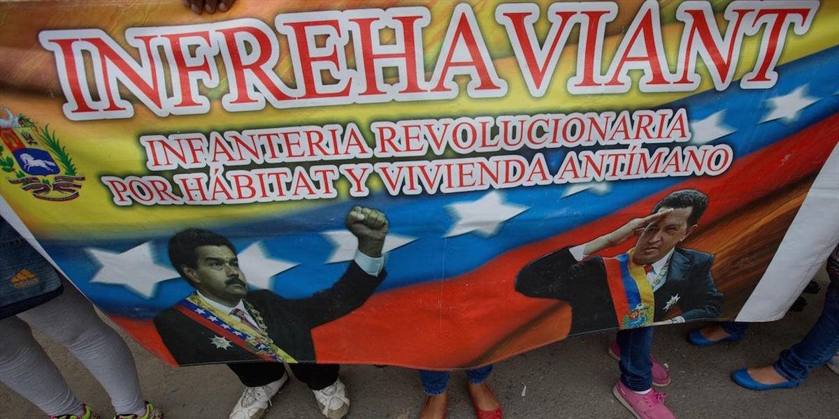 Vo Venezuele zaútočil dav na potravinový sklad, jeden človek zomrel