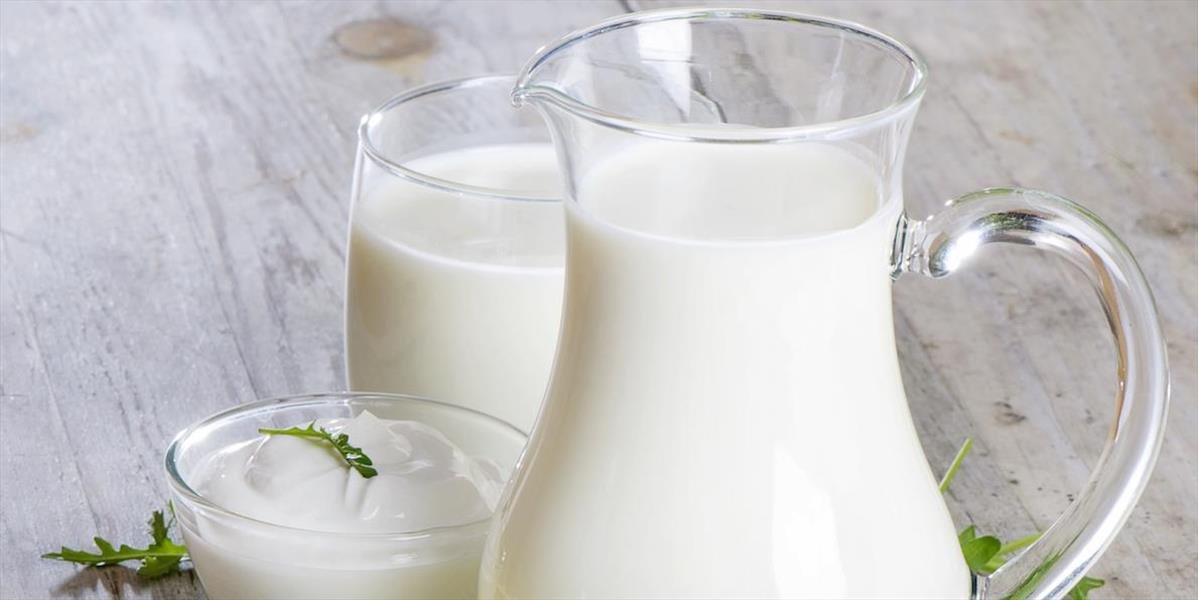 Nákupná cena surového mlieka v júni klesla až na 27 eur/100 kg