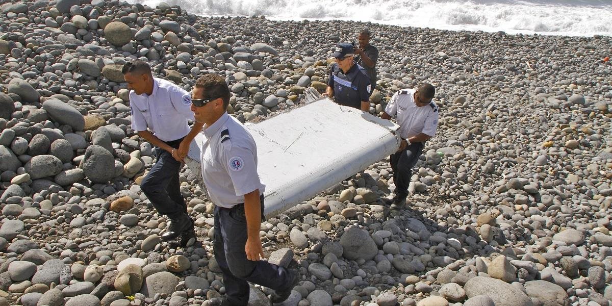 FOTO Možné trosky MH370 našiel pôvodne pred 3 mesiacmi smetiar a spálil ich