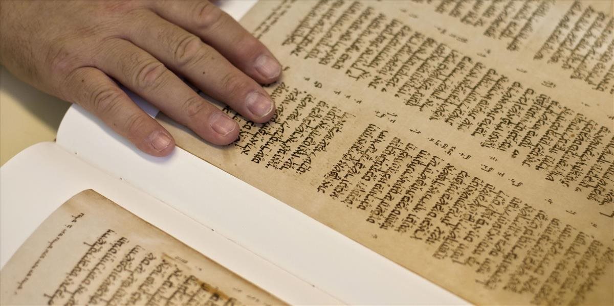 Izrael na internete zverejní tisíce rokov staré hebrejské texty