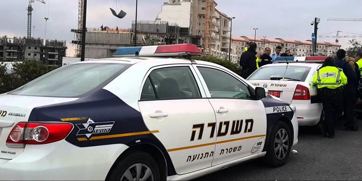 Dvaja zranení pri útoku zápalnou fľašou na auto v Jeruzaleme